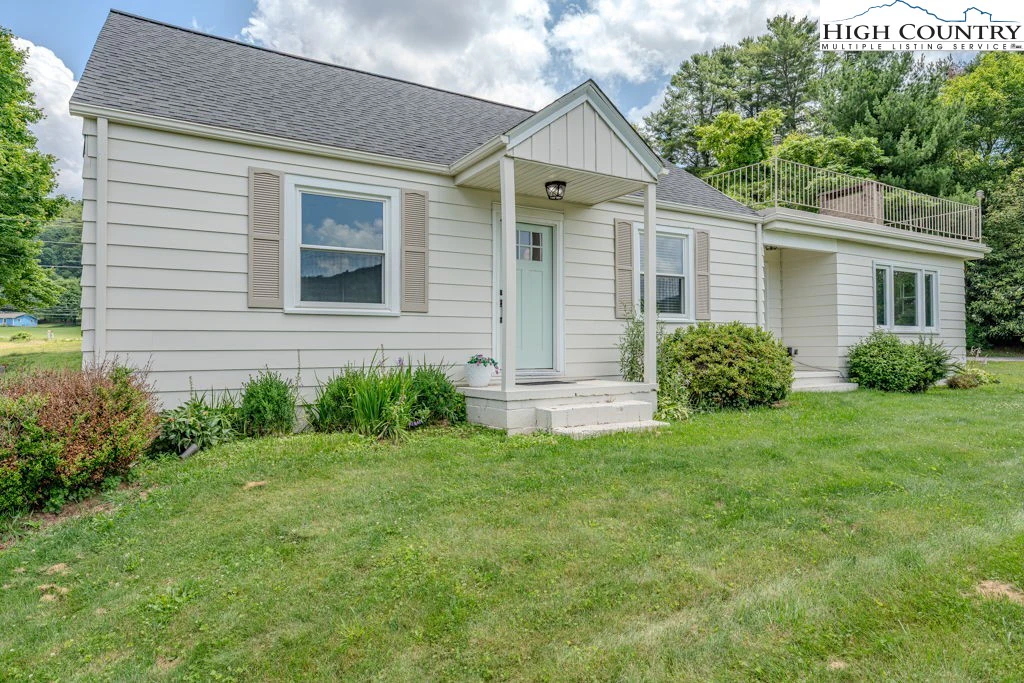 Image number 1 for the current listing
