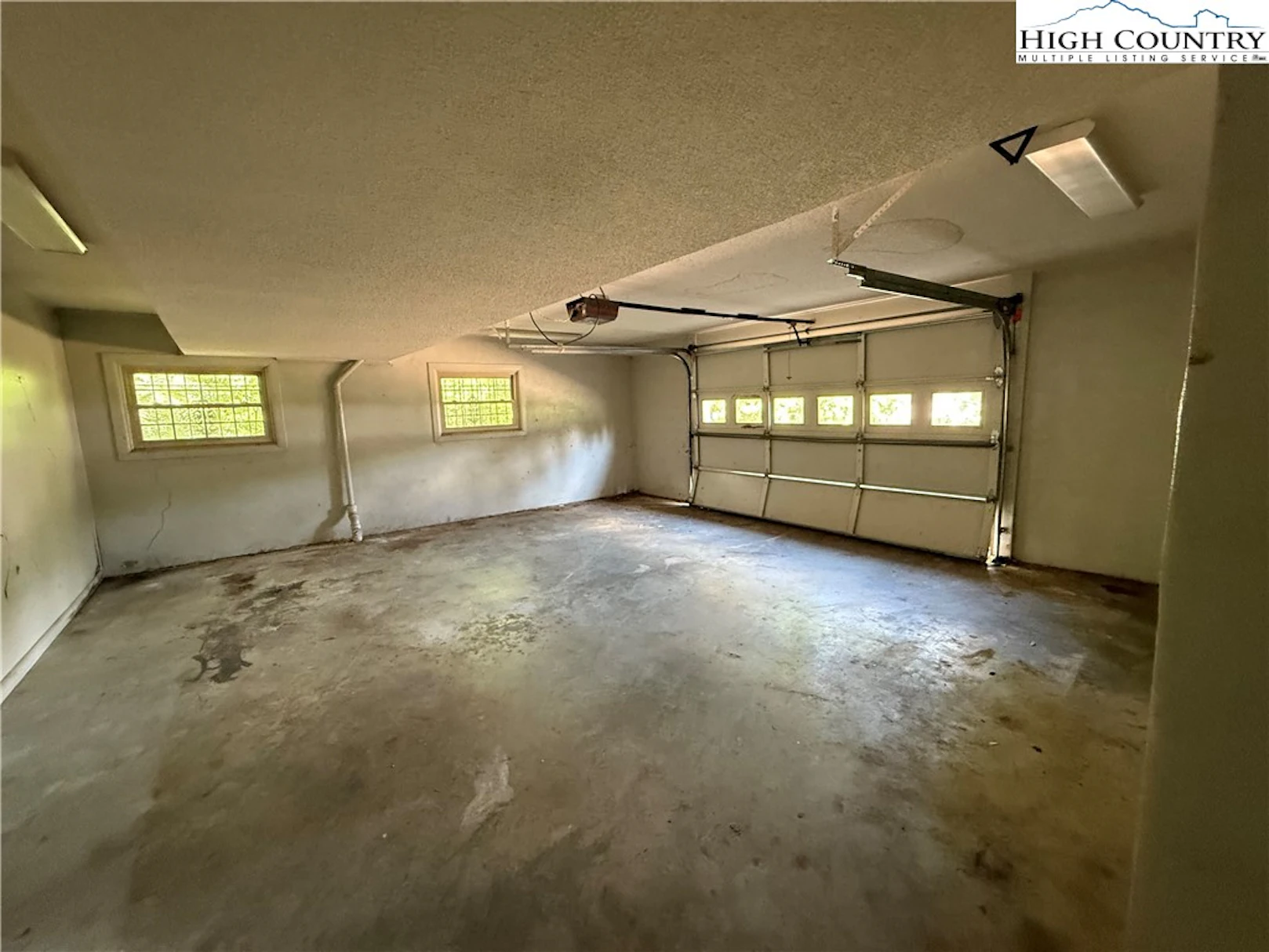 Image number 3 for the current listing