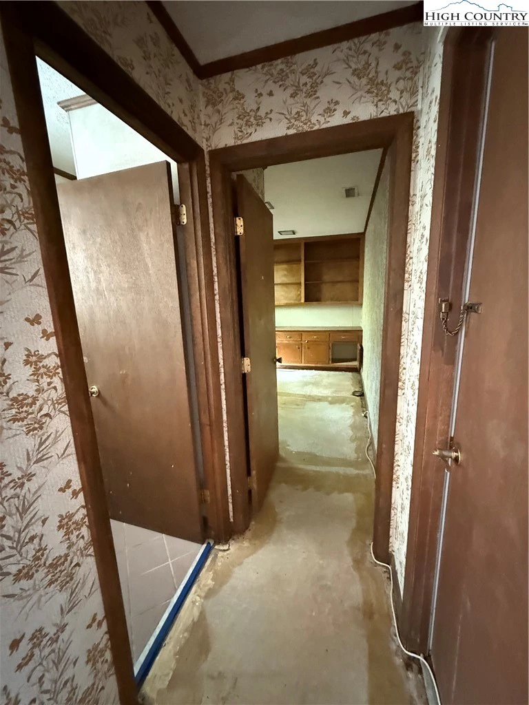 Image number 7 for the current listing