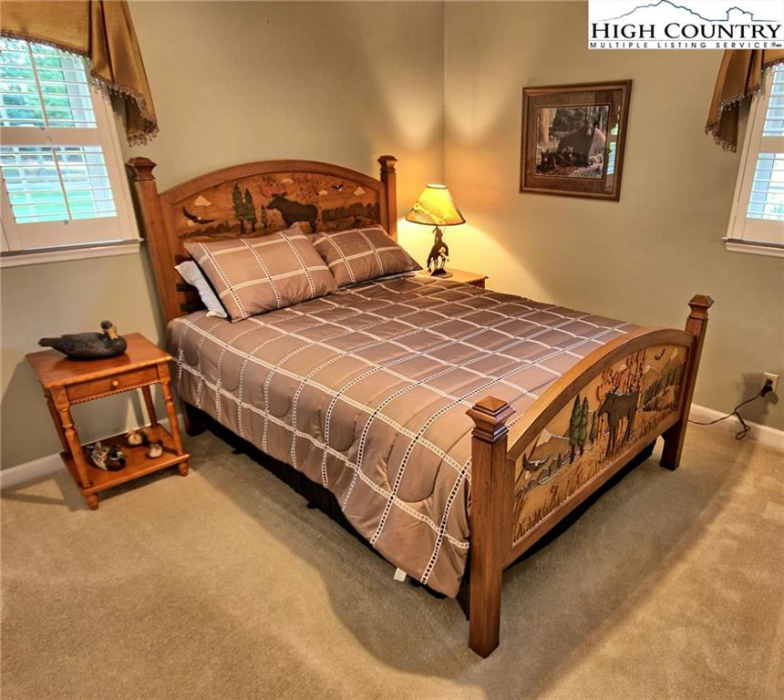 Image number 12 for the current listing