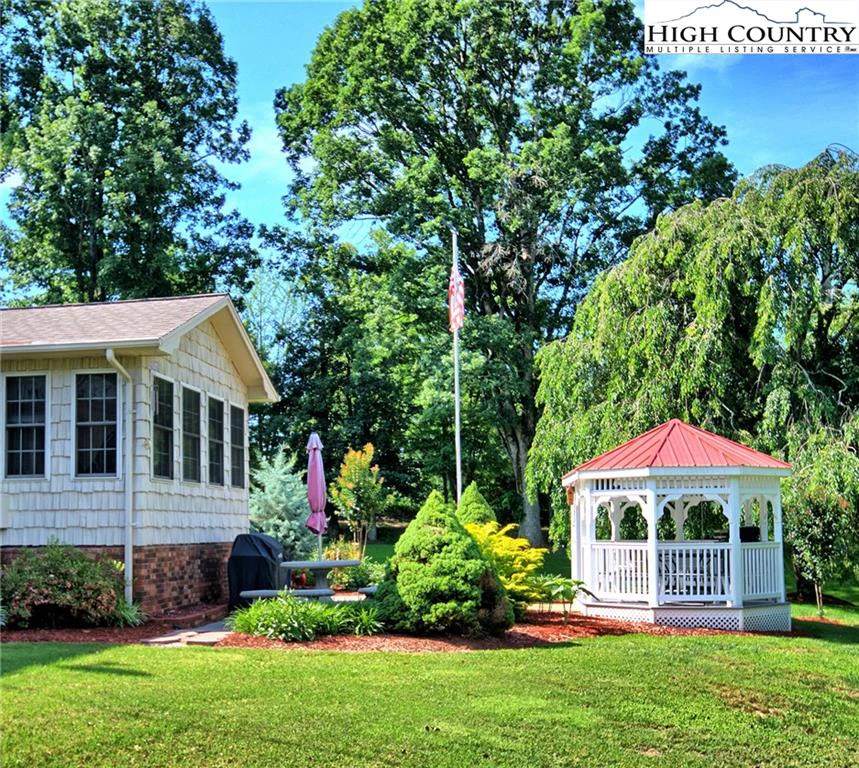 Image number 3 for the current listing