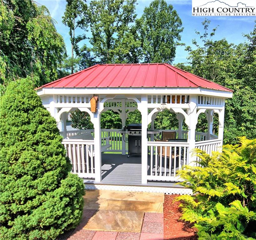 Image number 20 for the current listing