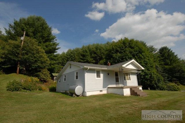 Image number 1 for the current listing