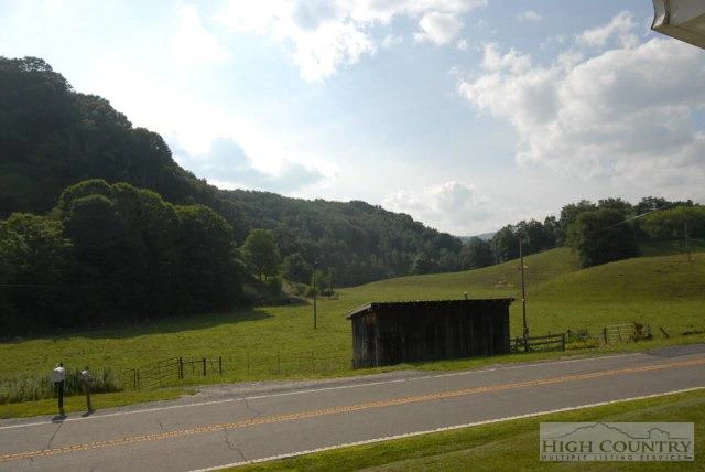 Image number 11 for the current listing
