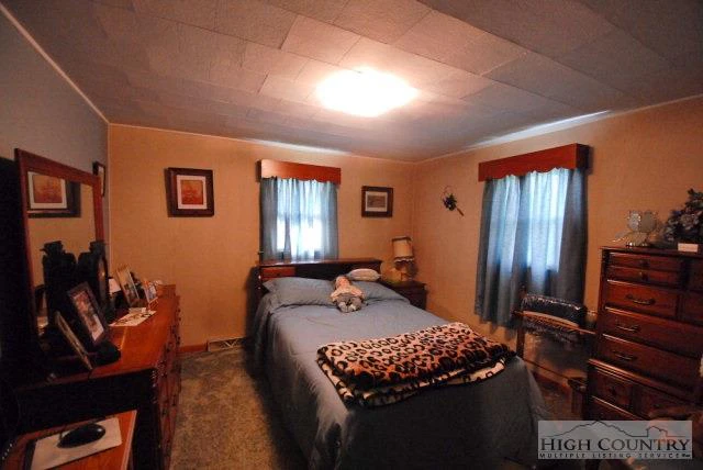 Image number 6 for the current listing