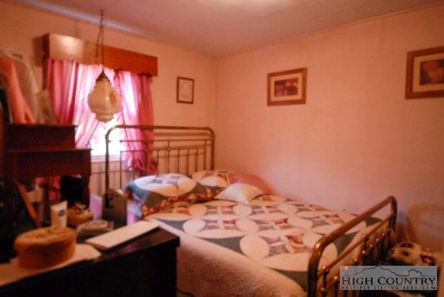 Image number 7 for the current listing