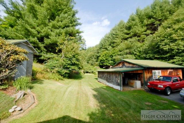 Image number 8 for the current listing