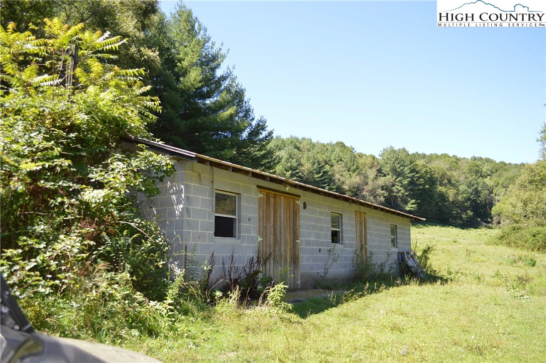 Image number 7 for the current listing