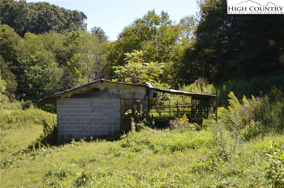 Image number 20 for the current listing