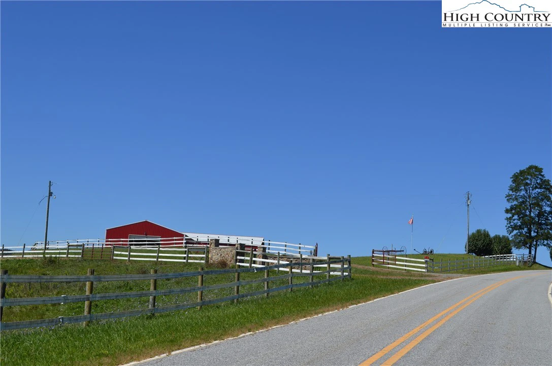 Image number 21 for the current listing