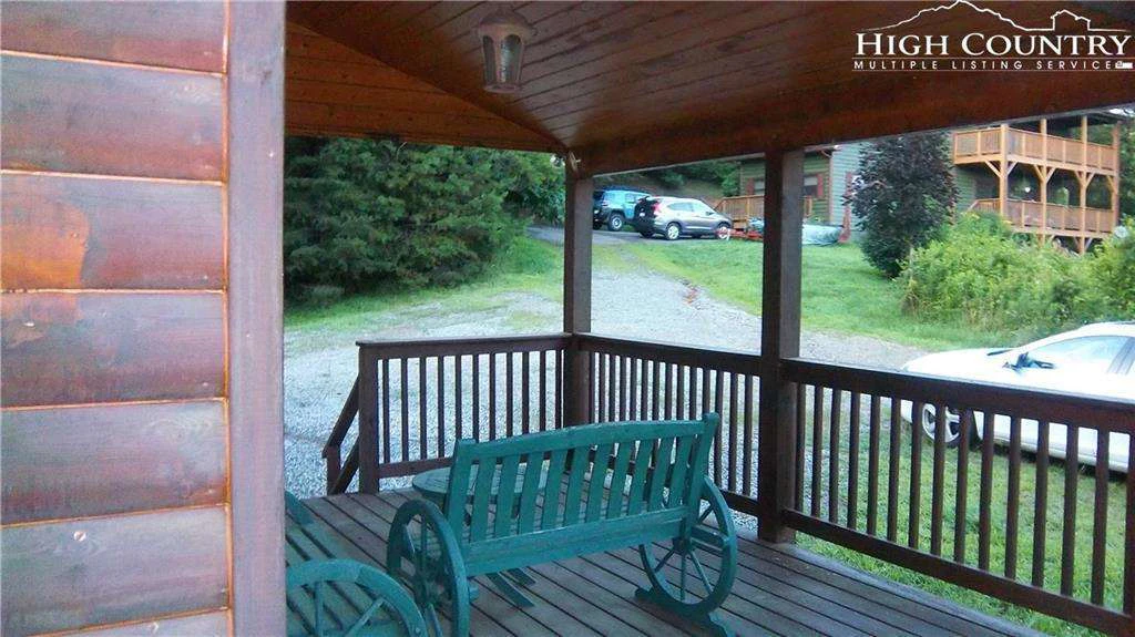 Image number 15 for the current listing