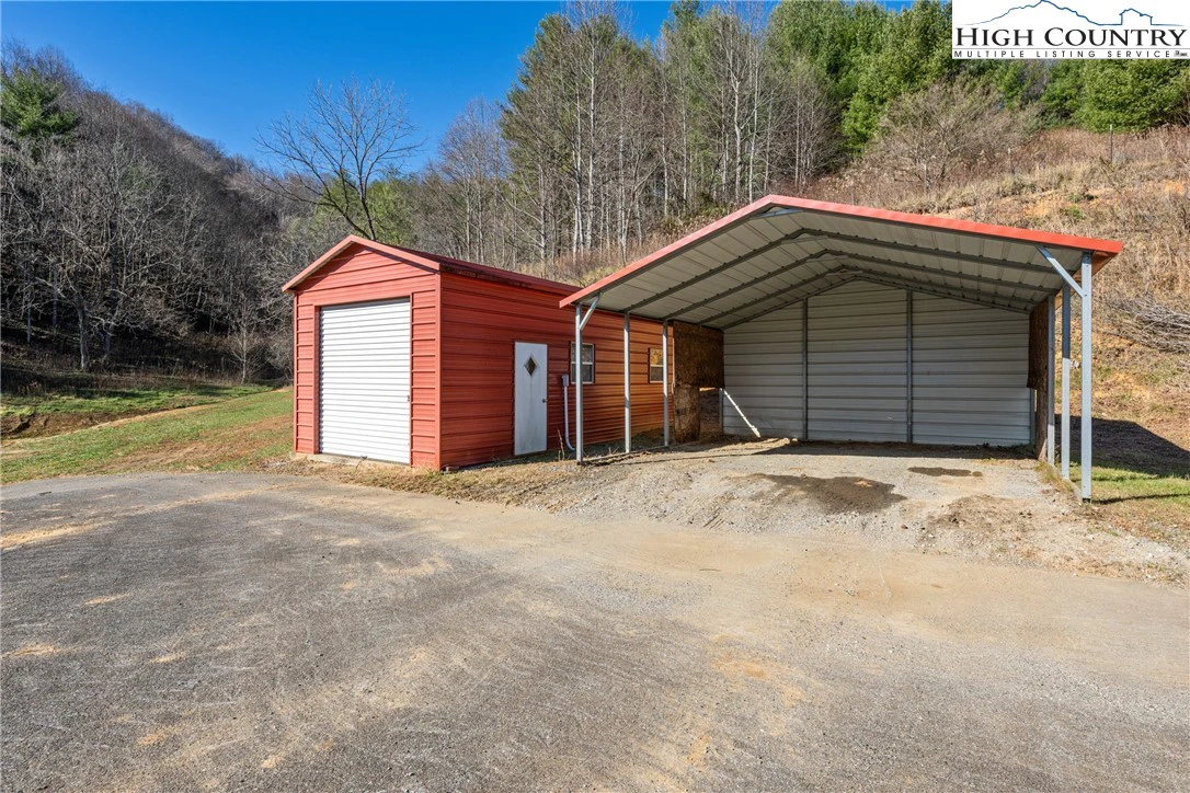 Image number 8 for the current listing