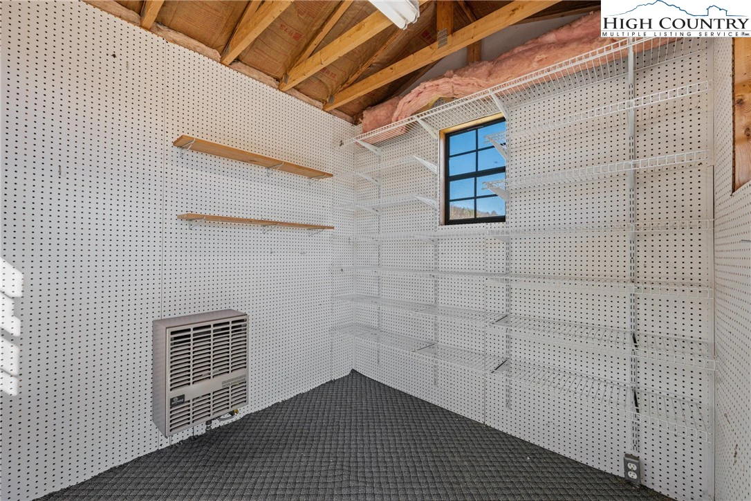 Image number 2 for the current listing