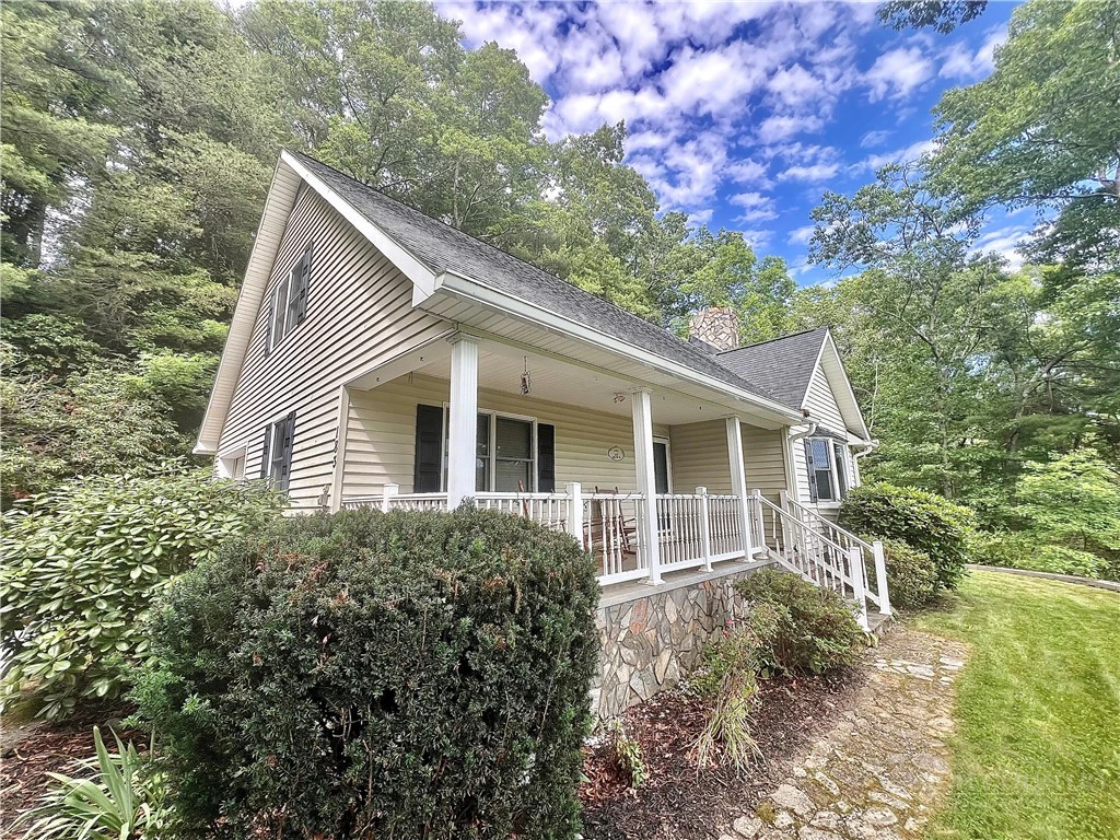 Image number 1 for the current listing