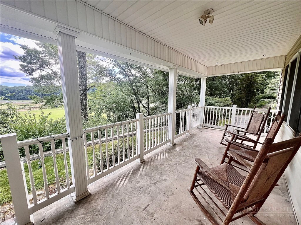 Image number 6 for the current listing