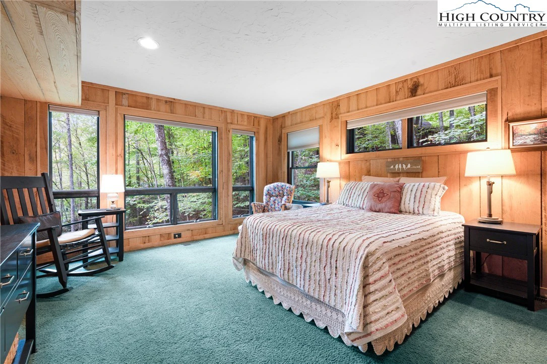 Image number 9 for the current listing