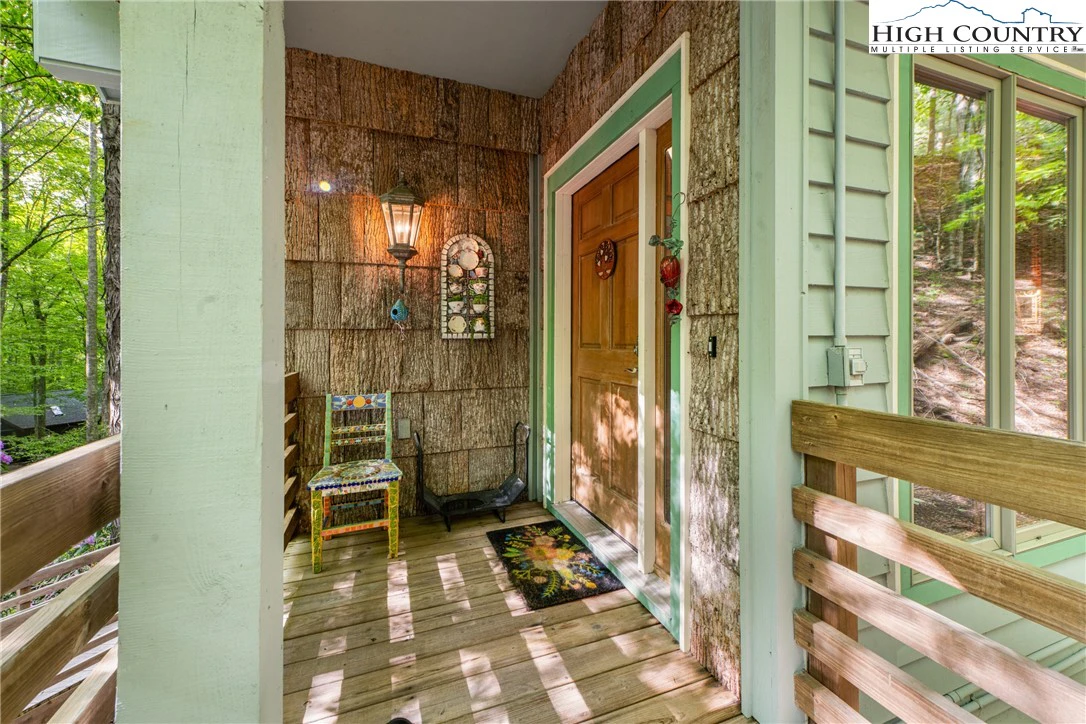 Image number 20 for the current listing