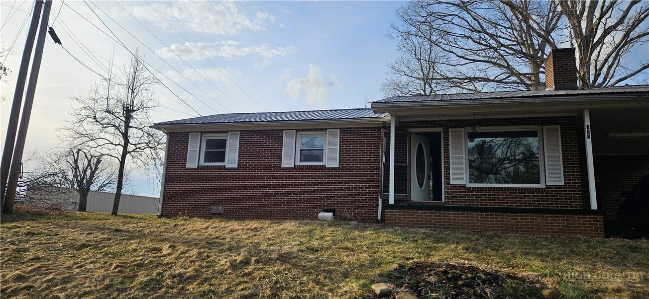 Image number 1 for the current listing