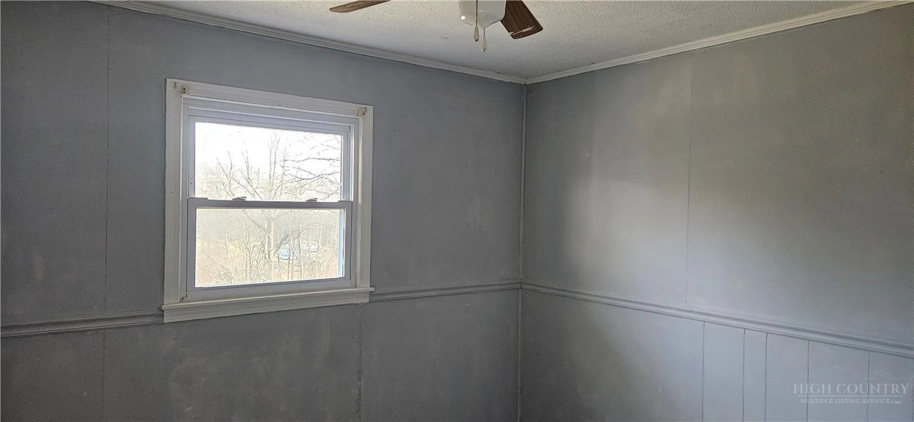 Image number 5 for the current listing