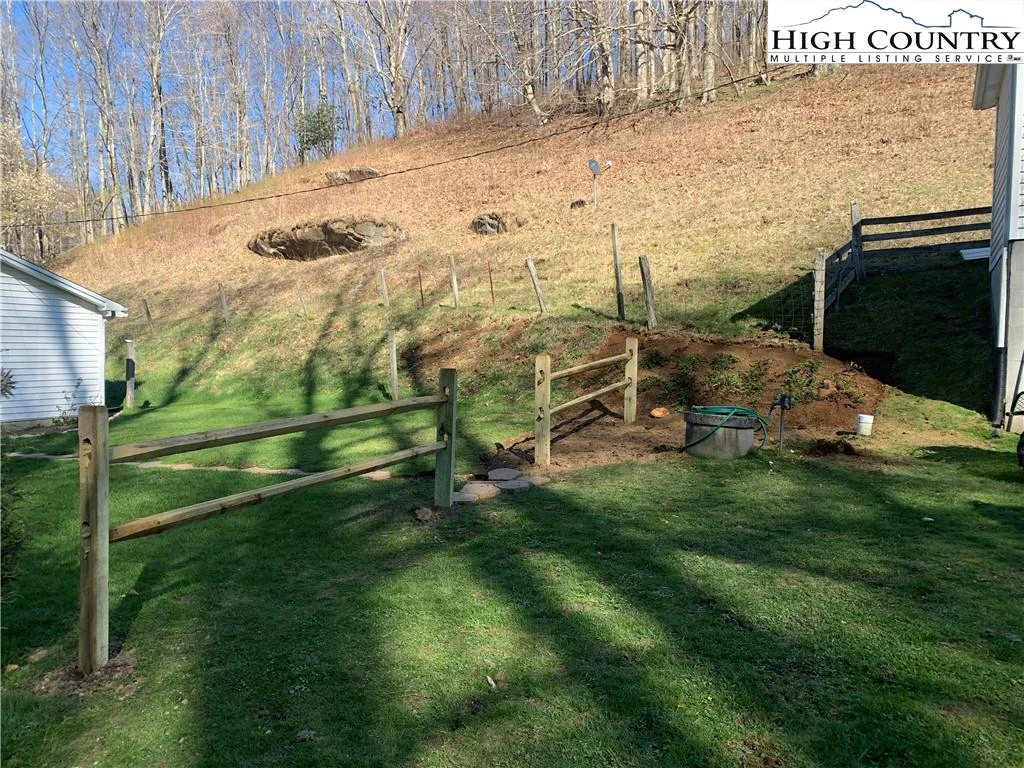 Image number 5 for the current listing