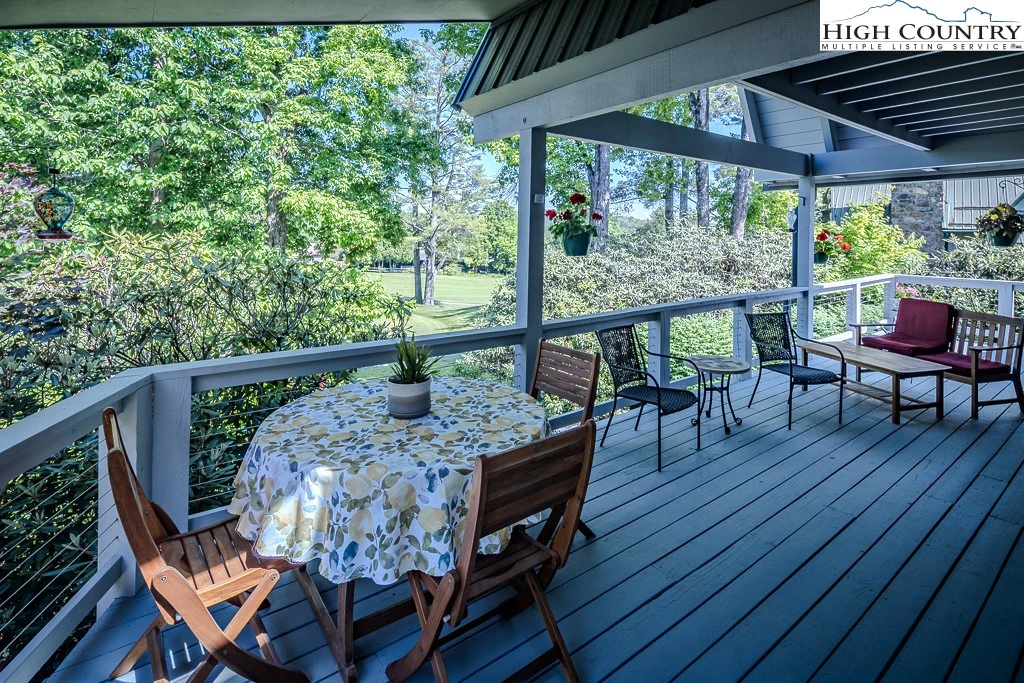 Image number 14 for the current listing