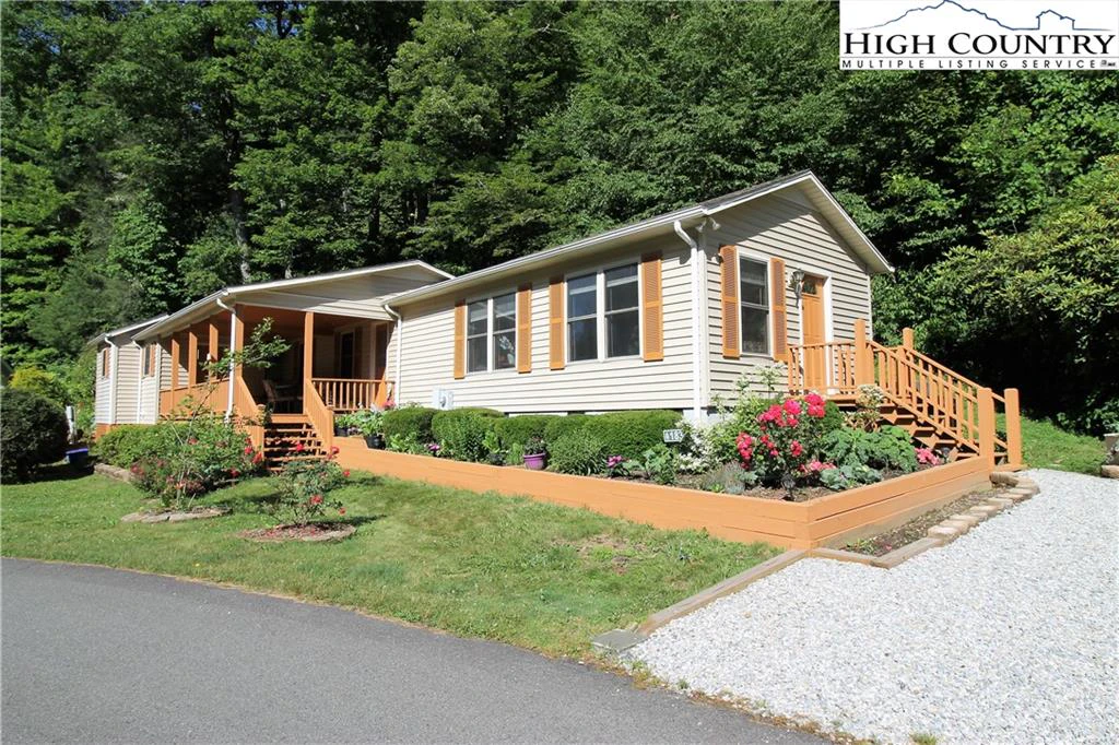 Image number 1 for the current listing