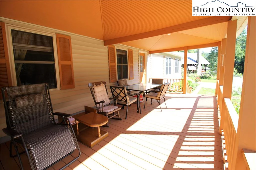 Image number 9 for the current listing