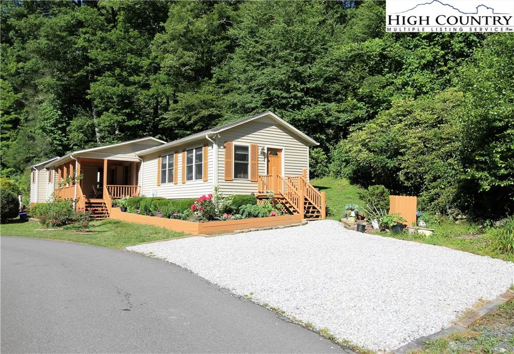Image number 4 for the current listing