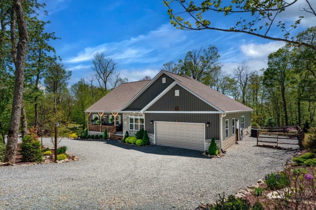 Image number 2 for the current listing
