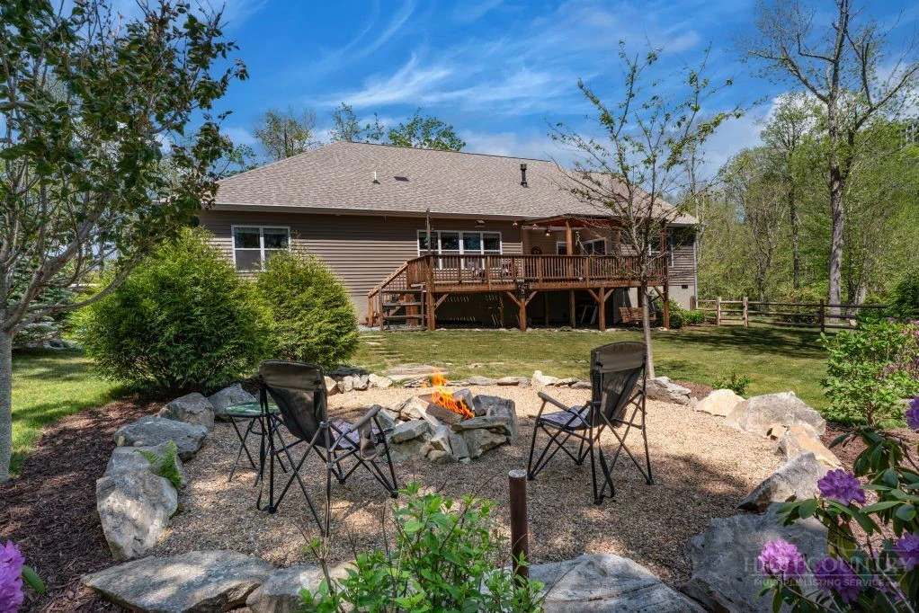 Image number 3 for the current listing