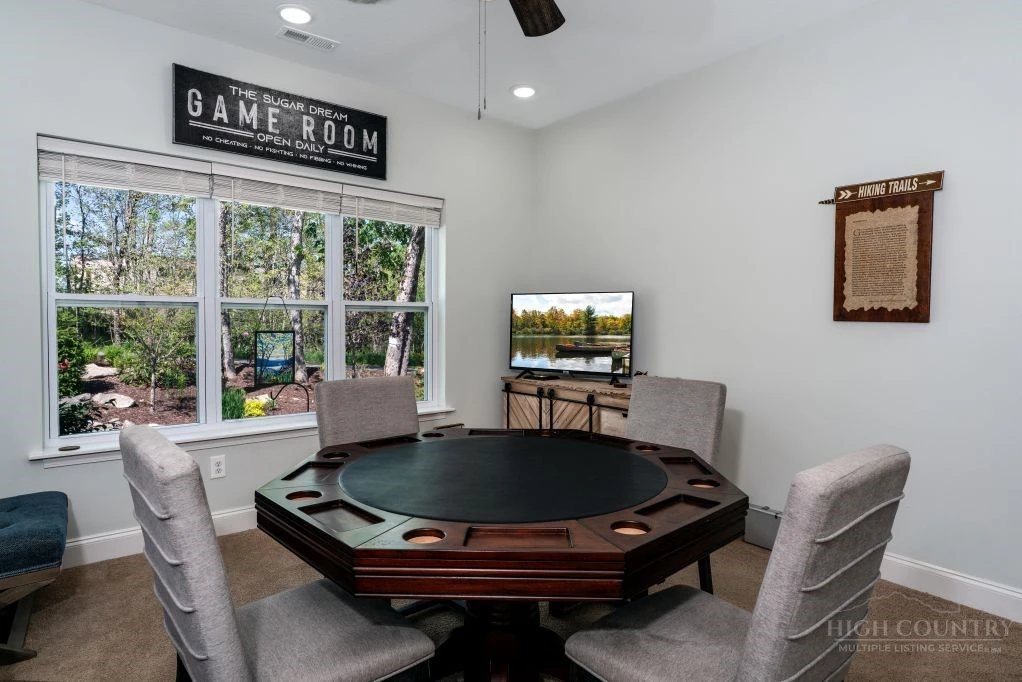 Image number 12 for the current listing