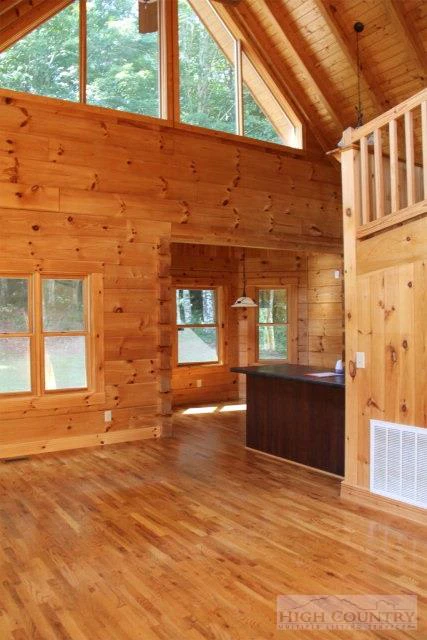 Image number 8 for the current listing