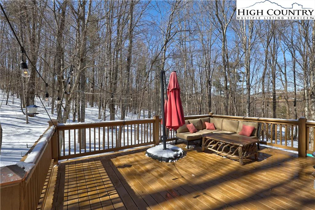 Image number 18 for the current listing