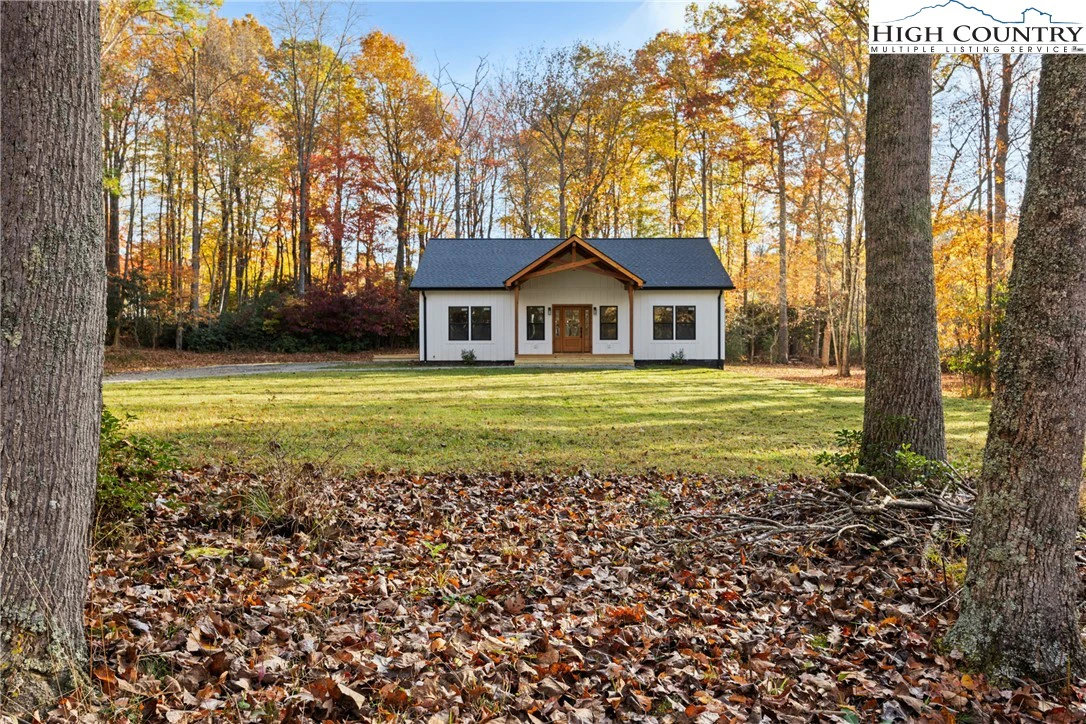 Image number 14 for the current listing
