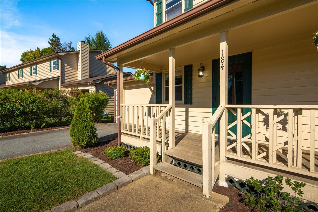 Image number 5 for the current listing