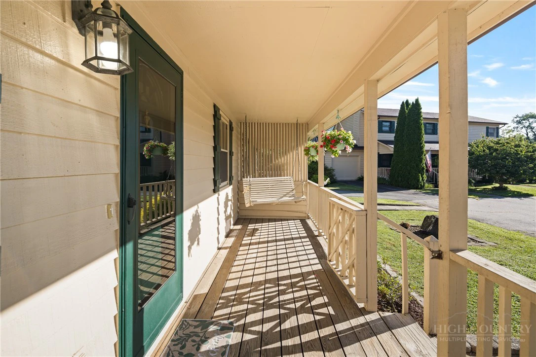 Image number 8 for the current listing