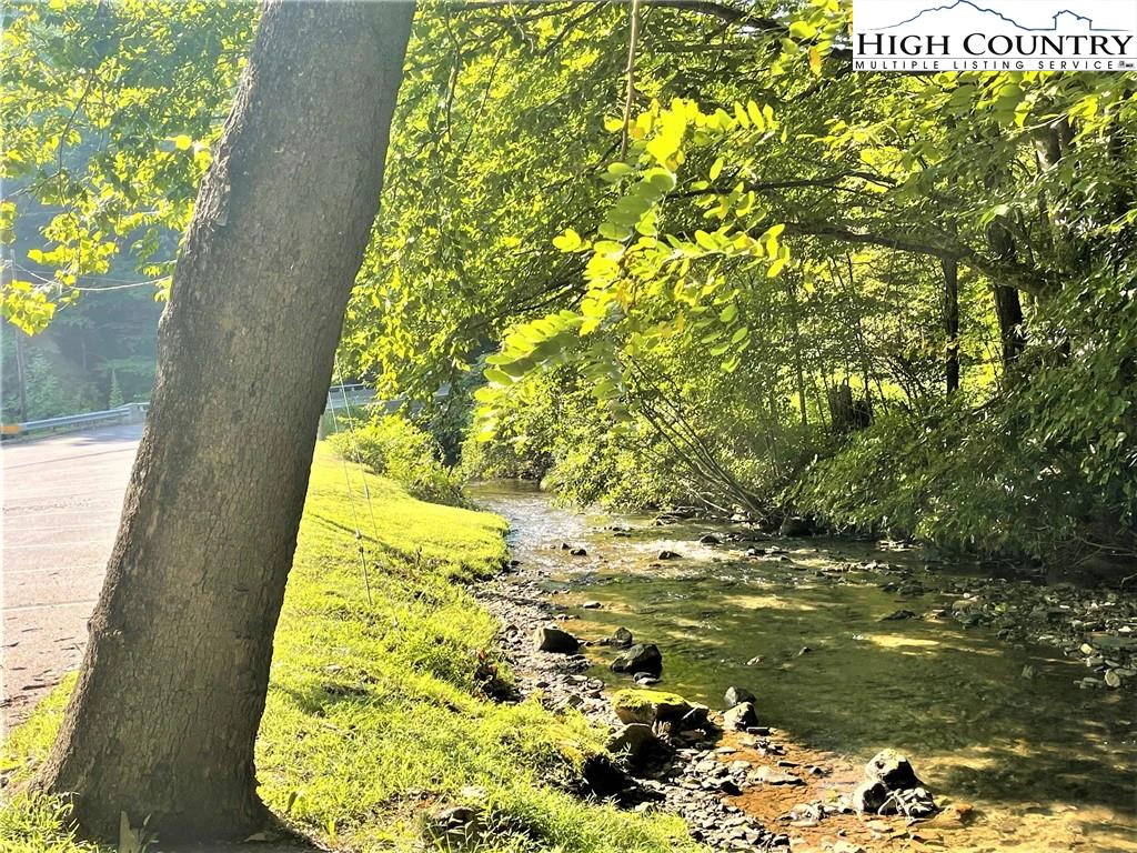 Image number 17 for the current listing