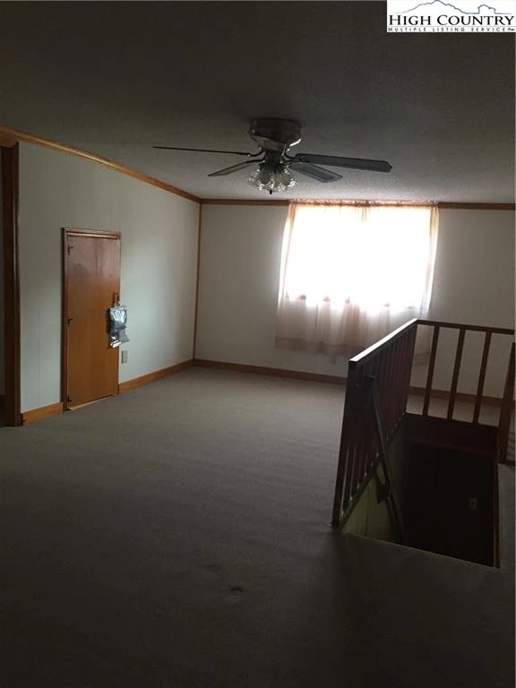 Image number 7 for the current listing