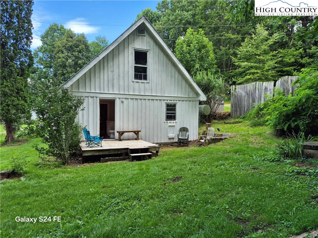 Image number 21 for the current listing