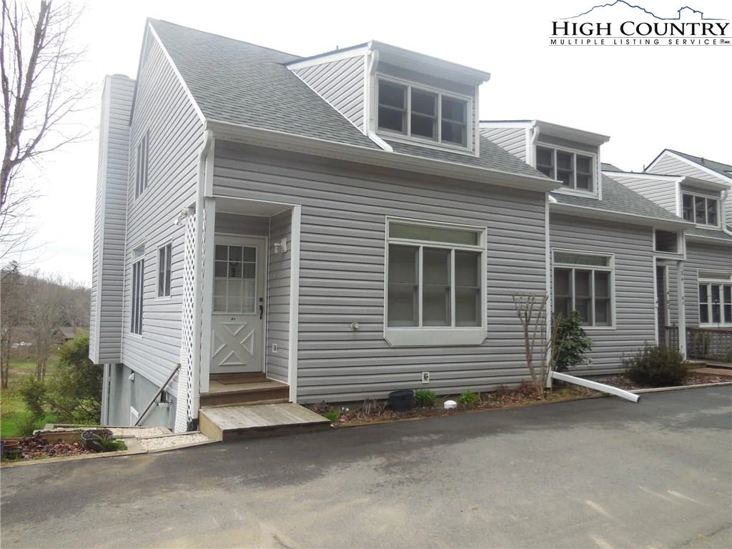 Image number 1 for the current listing
