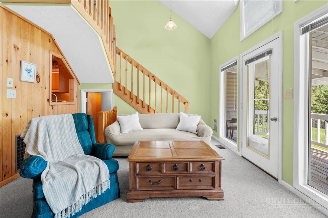 Image number 7 for the current listing