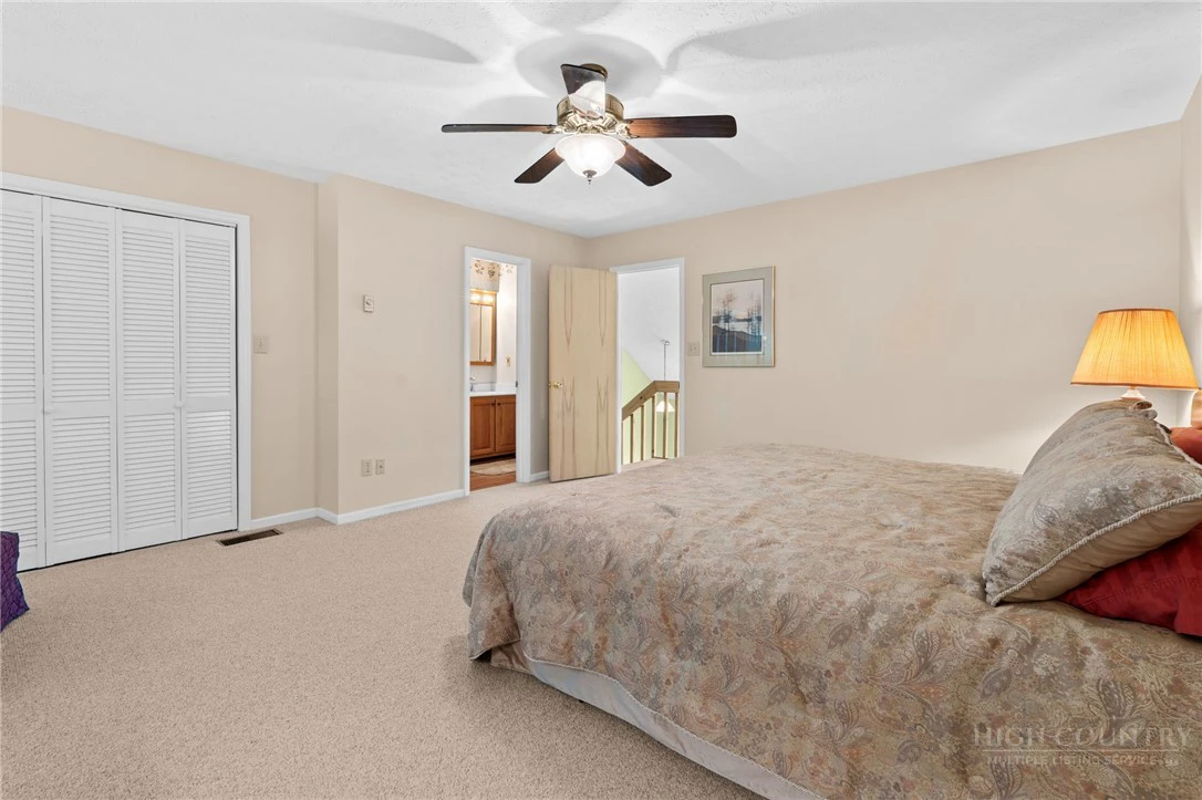 Image number 20 for the current listing