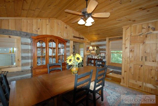 Image number 8 for the current listing