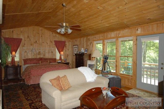 Image number 7 for the current listing
