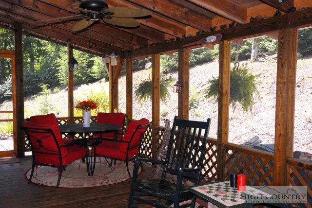 Image number 4 for the current listing