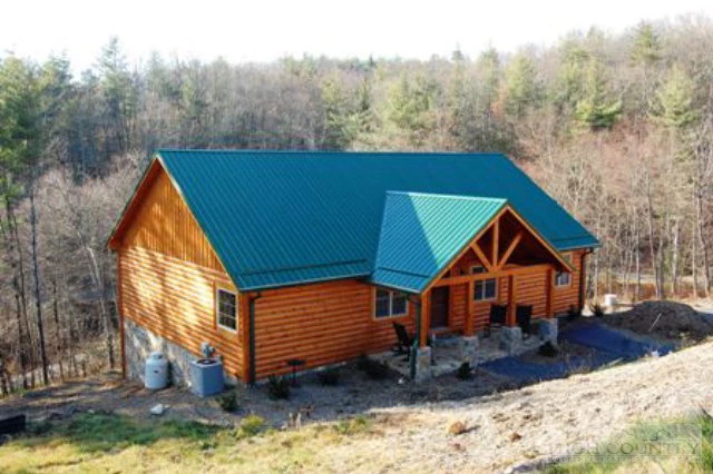 Image number 1 for the current listing