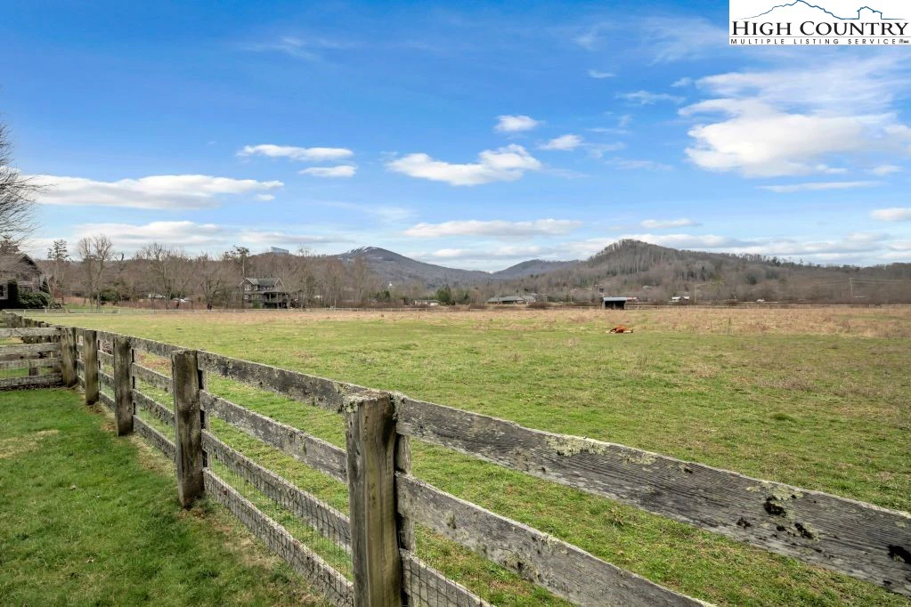 Image number 12 for the current listing