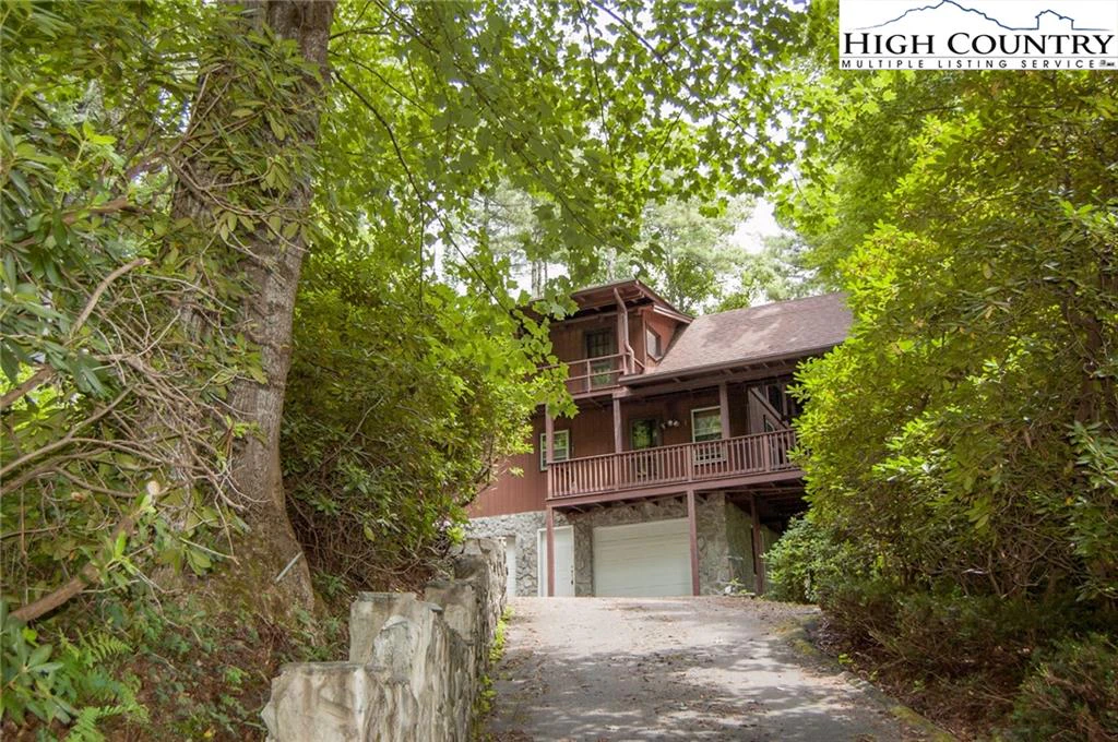 Image number 1 for the current listing