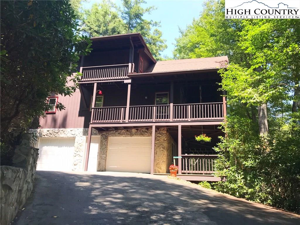 Image number 1 for the current listing