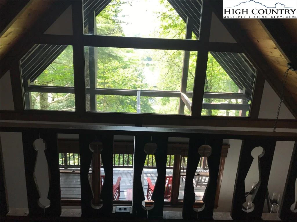 Image number 5 for the current listing